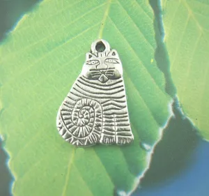 6 Silver Striped Tabby CAT kitten Charms Pendants  20x13  chs0789